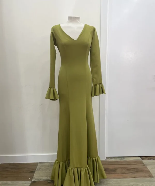 LBF Traje flamenca bata nejas verde oliva. Talla 36