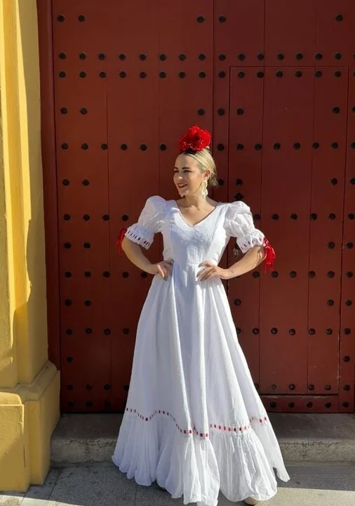 LBF Traje de flamenca Bata farolillo perforada cinta. Talla 36 a 46