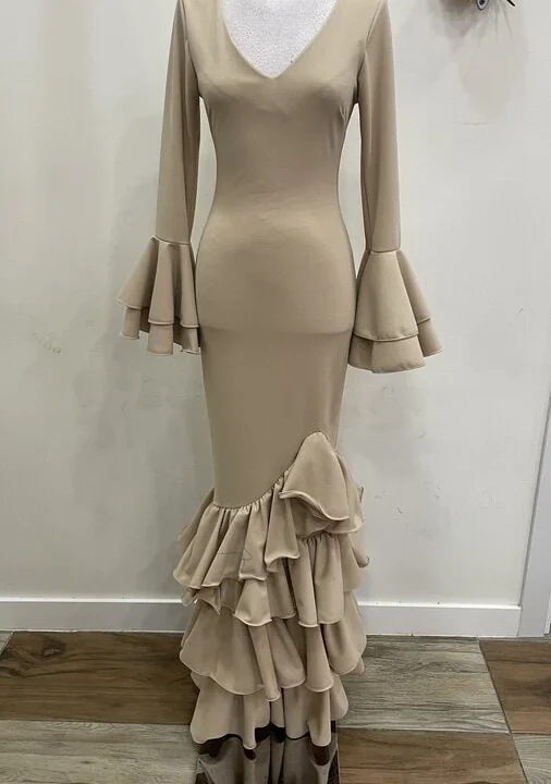 LBF Traje de flamenca cuatros volantes. Talla XS-S
