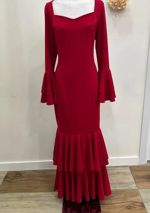 LBF Traje de flamenca dos volantes escote corazón. Talla XL-XXL