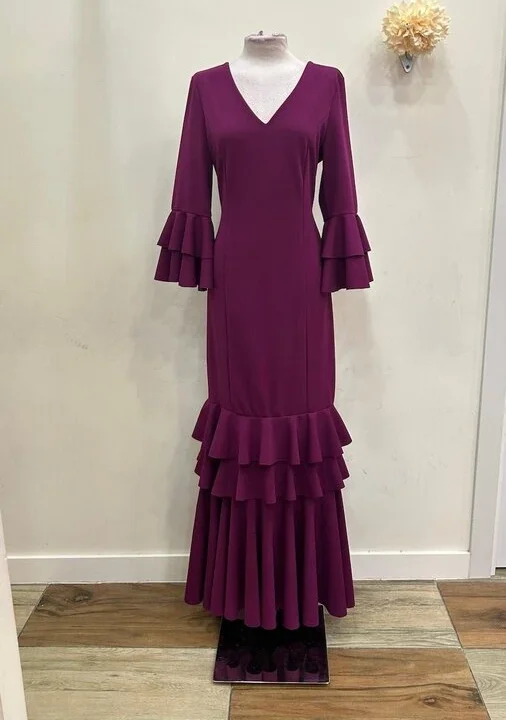 LBF Traje de flamenca tres volantes especiales. Talla XL-XXL