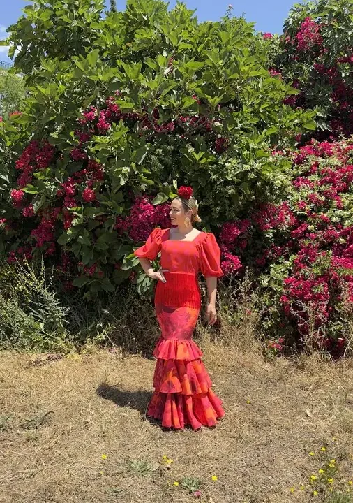 LBF Traje de flamenca Floral. Talla 36 a 44
