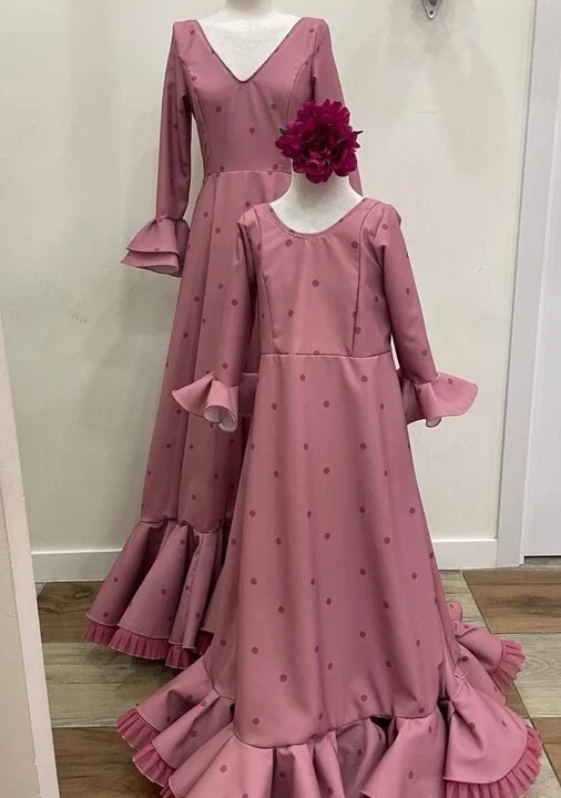 LBF Traje de flamenca bata Paula madre e hija. Tallas desde 36-46