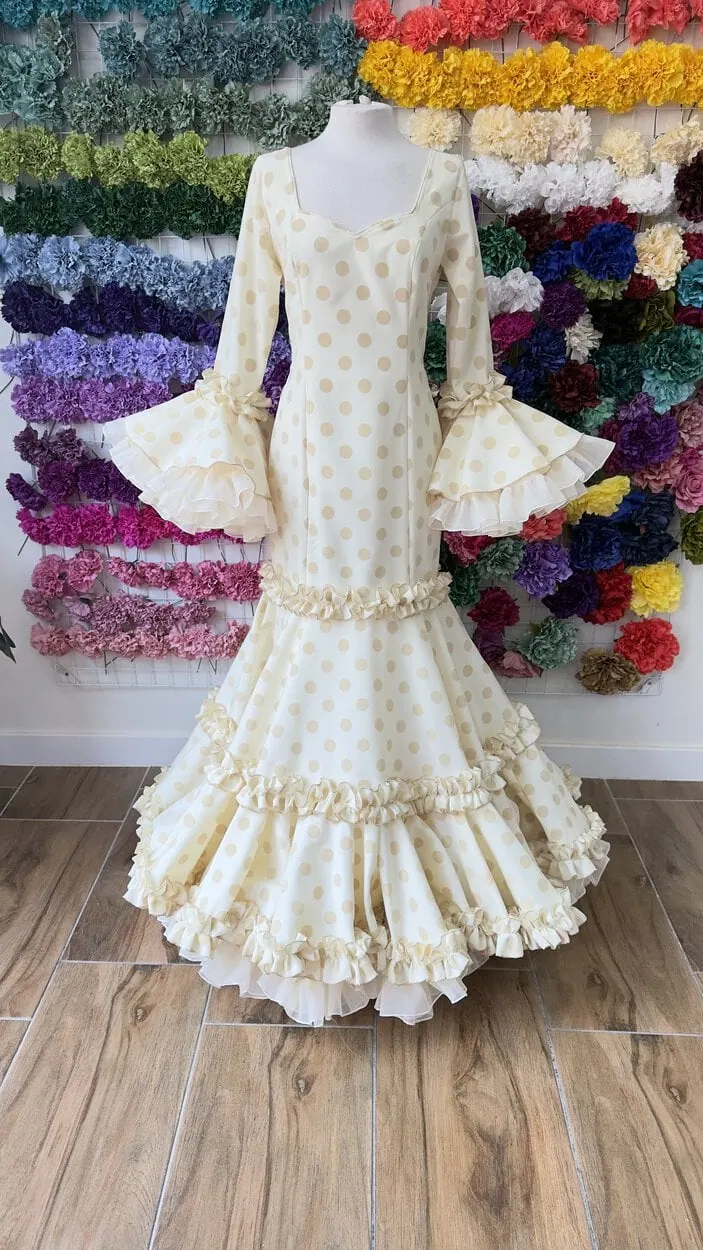 LBF Traje de flamenca Rocio flocado. Talla 40,42 y 46