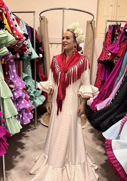 LBF Traje de Flamenca  Bata nejas 24. Talla 42  y 44