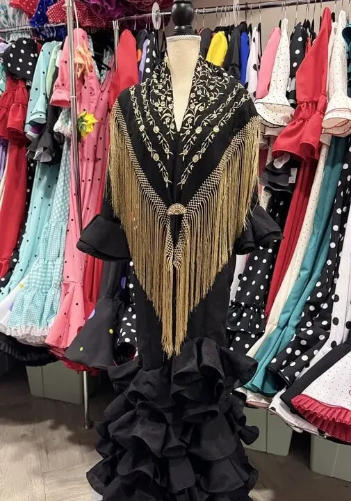 LBF Traje de Flamenca Isabel perforado. Talla 42