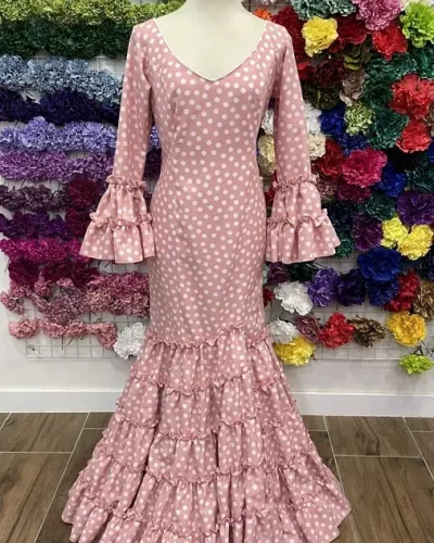LBF Traje de flamenca Irene rosa lunar blanco. Talla 40