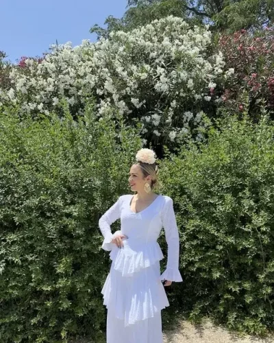 LBF Traje de flamenca volantes perforado. Talla 44 y 46