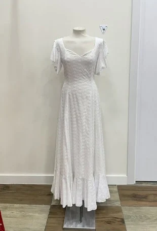 LBF Traje de flamenca Bata perforada. Talla 52