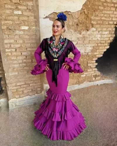LBF Traje de flamenca Lycra bioelastica. Talla 40
