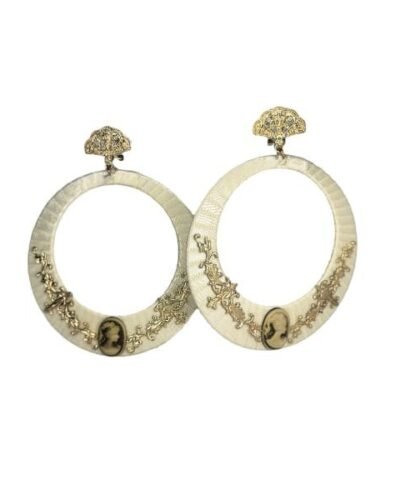 Pendientes aro con filigrana y abanico blanco