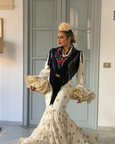 LBF  Traje de flamenca Eva pomposo microsatén. Tallas 34 a 60