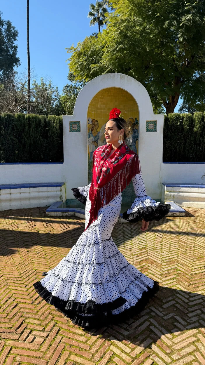 LBF Traje de flamenca Andrea. Talla 34 a 46 Varios colores