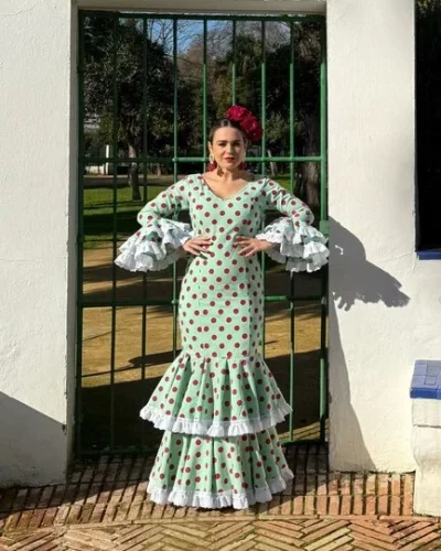 LBF Traje flamenca Reme especial flocado.  Talla 42