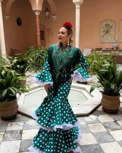 LBF Traje de flamenca Alexandra crepe. Tallas 34 a 46 varios colores