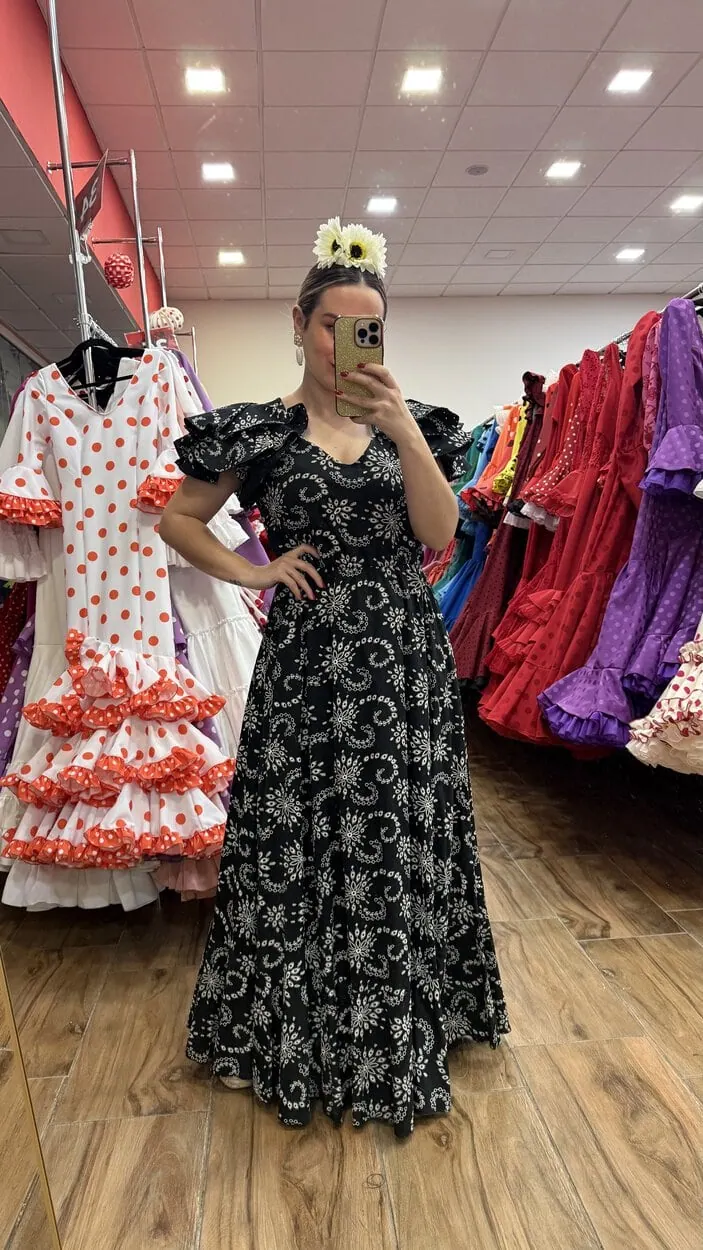 LBF Traje de flamenca bata perforada. Tallas S a XL varios colores