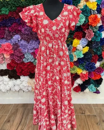 LBF Traje de flamenca bata perforada flor. Tallas S-M