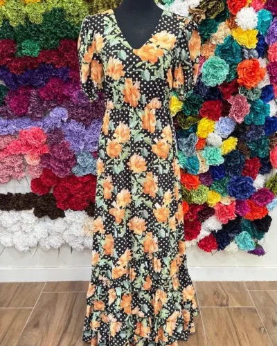LBF Traje de flamenca bata gasa floral. Tallas única