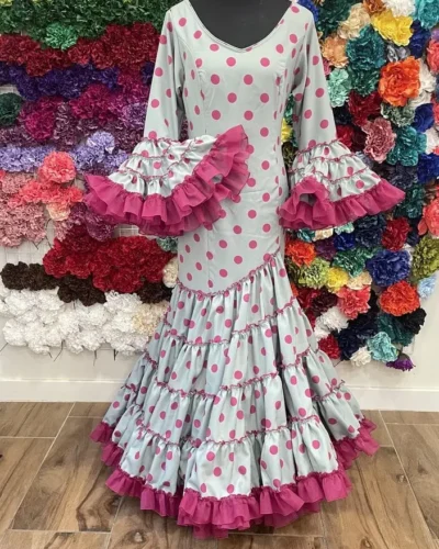 LBF Traje de flamenca Andrea Strech. Talla  46