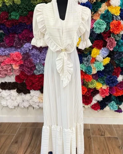 LBF Traje de flamenca bata raya dorada. Tallas única